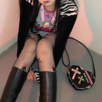 Kalp Kompozit omuzdan askili çanta Gotik Lolita Perçin Çapraz Messenger Çanta Metal Dekorasyon Retro Tarzı Sevimli Günlük Seyahat Fotoğrafları